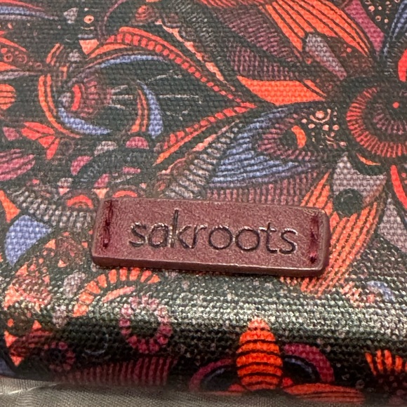 Sakroots crossbody wallet and phone carrier. - Picture 11 of 12